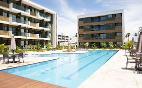 Charmoso Estúdio em Muro Alto com Vista para piscina